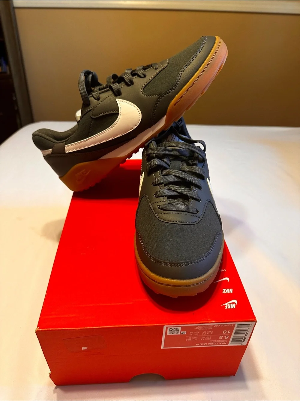 Nike Terra Manta Men’s Dark Gray Low-Top Sneakers Size 8.5 Box No Lid